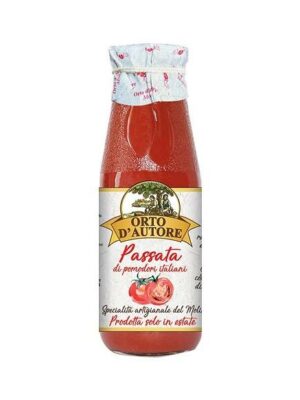 Passata di pomodori italiani